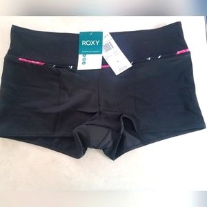 Roxy Active Shorty Bikini Swim Bottom in Black, Midrise, Women's Size Medium